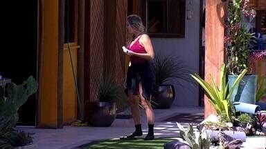 Assistir Big Brother Brasil 18 Jéssica usa meias de brother Pedi