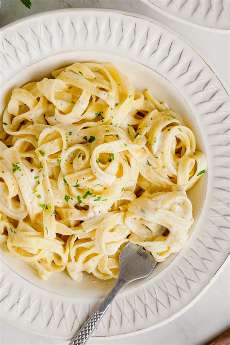 Fettuccine Alfredo Easy Peasy Meals