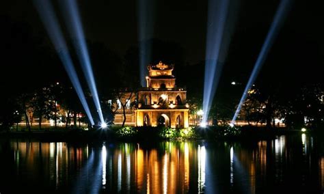 Captivating Night Images of Hoan Kiem Lake - Stunning Night Views of Hoan Kiem Lake