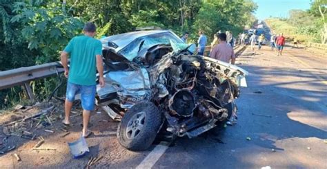 Acidente Envolvendo Dois Carros E Uma Carreta Acaba Em Morte Na BR 158