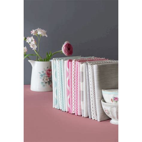 Fat Quarters Bundle Classic Basics X Cm Pack Of Pink