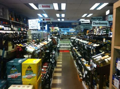 TOWN & COUNTRY LIQUORS - Updated January 2025 - 696 Amity Rd, Bethany, Connecticut - Beer, Wine ...