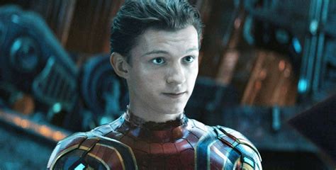 Tom Holland Teases Spider Mans Team Up With Charlie Coxs Daredevil In