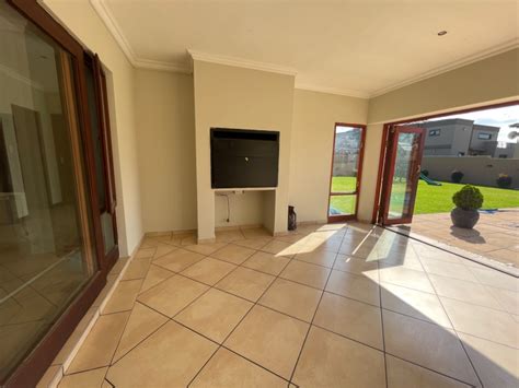 Bedroom House For Sale In Helderwyk Re Max Of Southern Africa