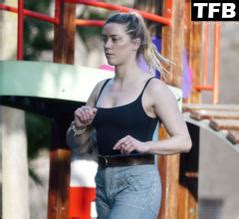 Amber Heard Sexy Seen Showing Off Her Hot Ass Wearing Jeans In Palma De Mallorca Aznude