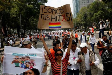 Mexican Congressional Committee Votes Against Same Sex Marriage Plan