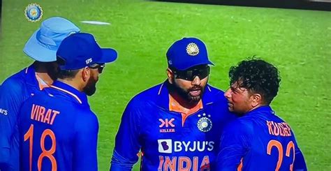 Ind Vs Aus Rohit Sharma Gets Angry On Kuldeep Yadav After Drs Blunder