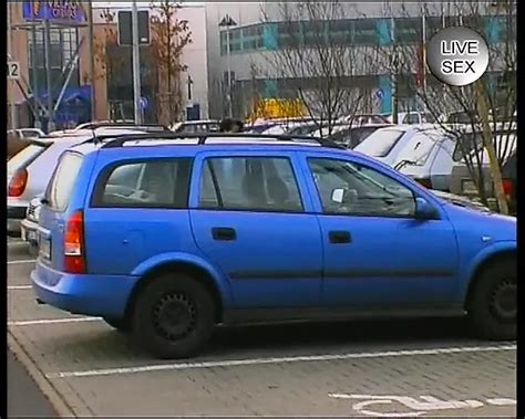 Mega Titten Milf Besorgt Es Sich In Dem Auto Free Porn Xhamster