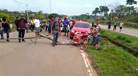 Em Protesto Moradores Fecham Rodovia Para Pedir Melhorias Em Ramal De