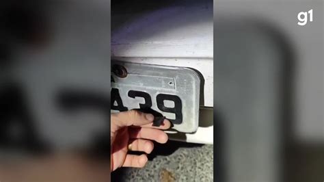 Pm Flagra Carro Trafegando Placa Adulterada Fita Isolante Em Sc