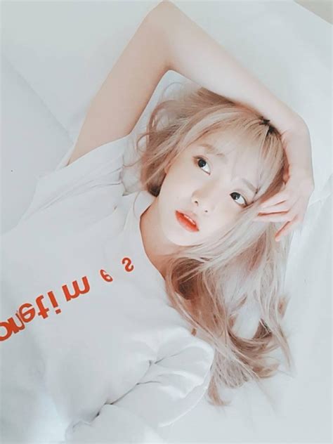 Hot girl đình đám Thái Lan check in ở Lâm Đồng khiến fans Việt thích thú