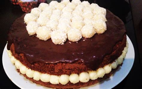 Naked Cake de Chocolate e Beijinho Receita rápida e simples de fazer