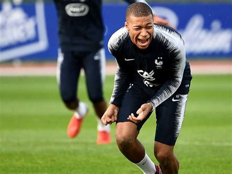 Kylian Mbappe Mocks Ousmane Dembele With Sensational Trick During ...