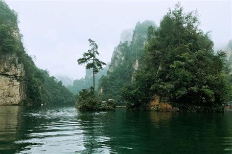 One Day Zhangjiajie Private Tour Grand Canyon Glass Bridge And Baofeng Lake