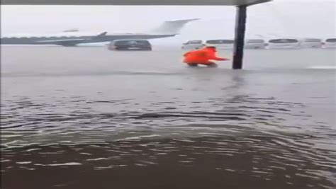 Poplave Na Aerodromu Na Majorci Srbija Danas