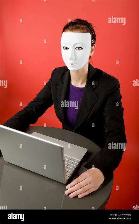 Female Hidden Identity Business Hi Res Stock Photography And Images Alamy