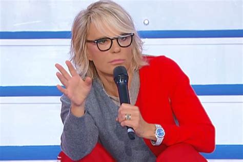 Uomini E Donne Maria De Filippi Pronta A Rivoluzionare Il Format Del