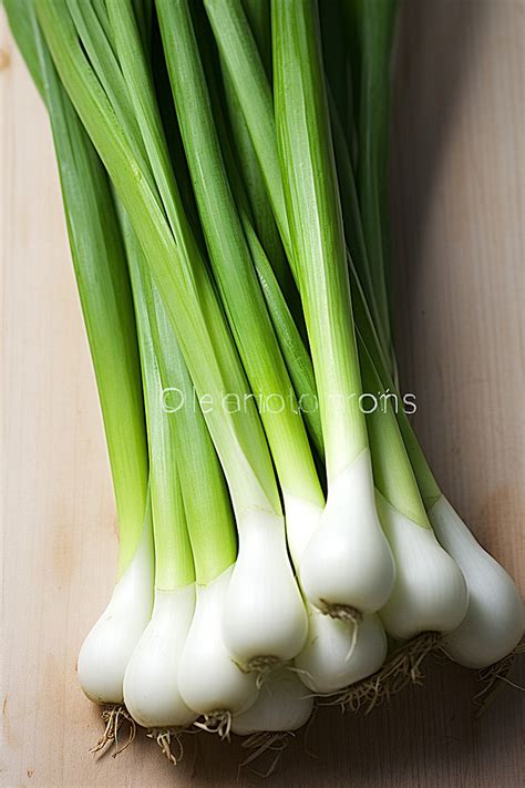 A Pile Of Green Onions Are Shown At The Top Background Wallpaper Image ...