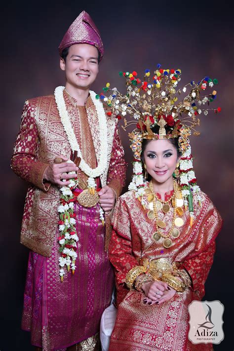 Musi Rawas I South Of Sumatera Taditional Wedding Outfit Pengantin