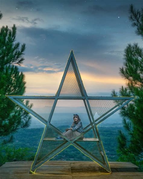 Bukit Lintang Sewu Spot Berburu Sunset Dan Gemerlap Lampu Kota Saat