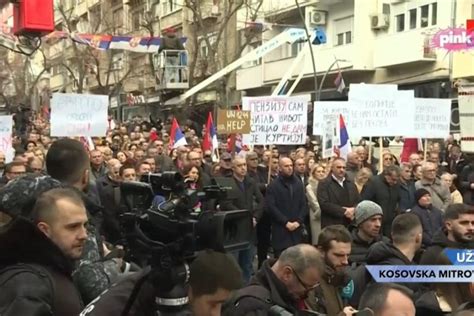 Po Eo Veliki Protestni Op Tenarodni Skup U Kosovskoj Mitrovici Narod