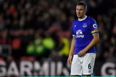 Phil Jagielka raises relegation worry as Chelsea and Man City await ...