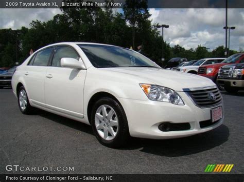 Blizzard White Pearl 2009 Toyota Avalon XL Ivory Interior