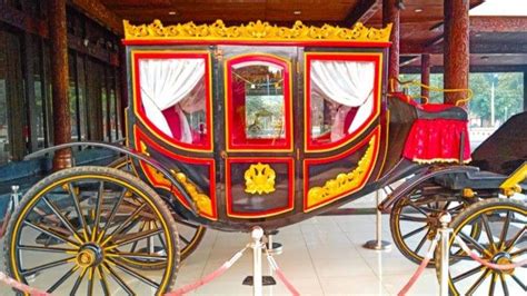 Kereta Kencana Dari Candi Borobudur Mejeng Di Taman Mini Indonesia