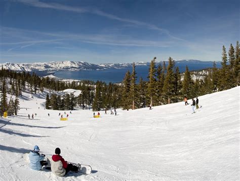 The Five Best Lake Tahoe Resorts for Snowboarding