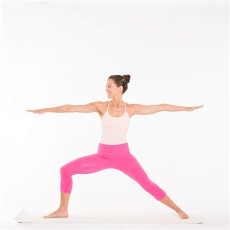 Krieger II Virabhadrasana II Yoga World