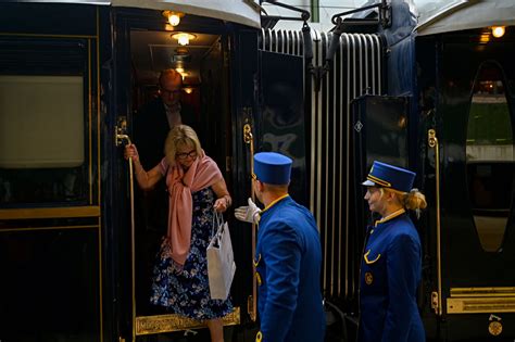 All aboard: Historical Orient Express train reaches Istanbul | Daily Sabah