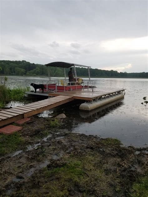 Frame of our old pontoon turned into floating dock. | Pontoon dock ...