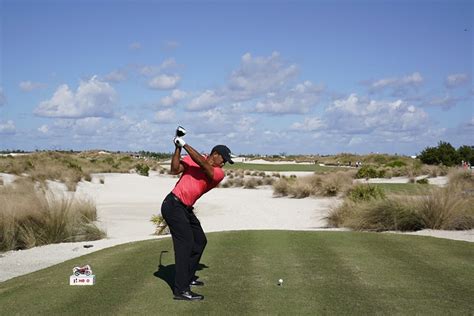 Breaking Down Tiger Woods’ New Swing - Golf Digest Middle East