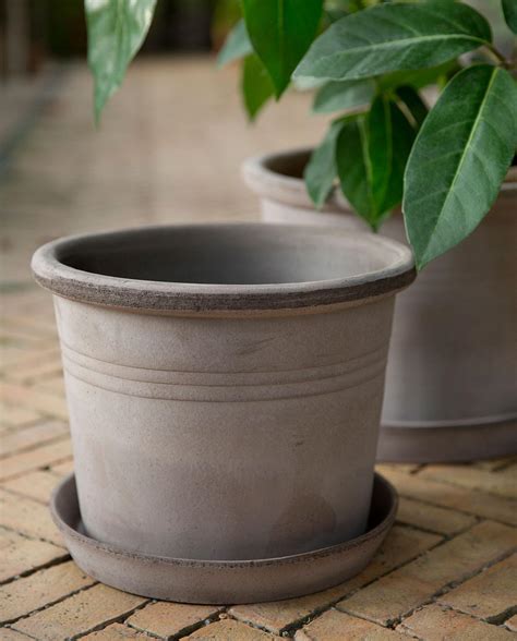 Outdoor Blumentopf The Galestro Pot inkl Untersetzer grey Ø 30 cm von