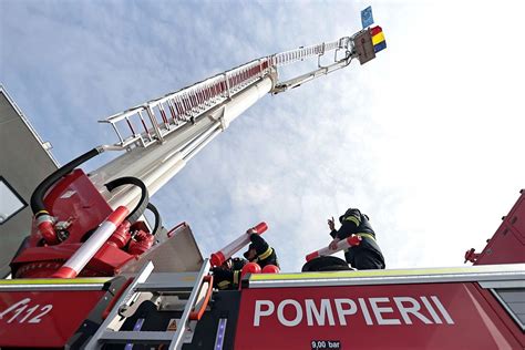 Alarmă de incendiu într un bloc cu 20 de etaje din Timișoara