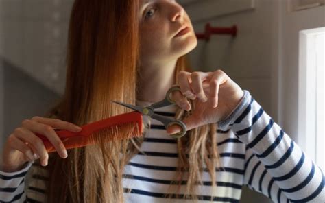 Aprenda Como Cortar Cabelo Em Camadas Sozinha Em Casa Em 7 Passos