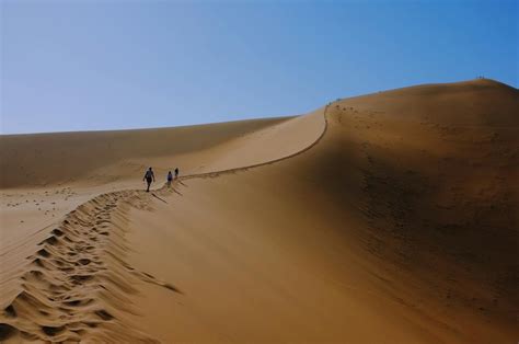 People in a Desert · Free Stock Photo