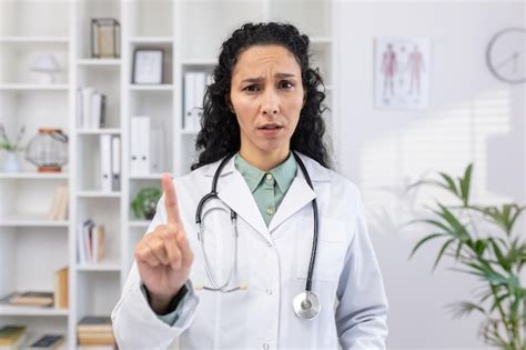 premium photo video call  consultation   doctor  woman