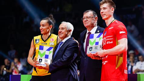 FIVB President enjoys CEV Champions League Super Finals – FIVB