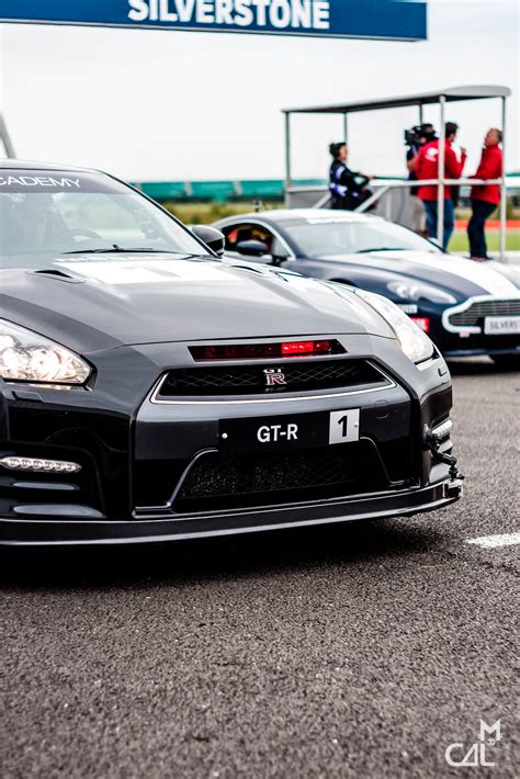 GT Academy 2014 : NIssan GT-R Knight Rider et Aston Martin | Mon chat