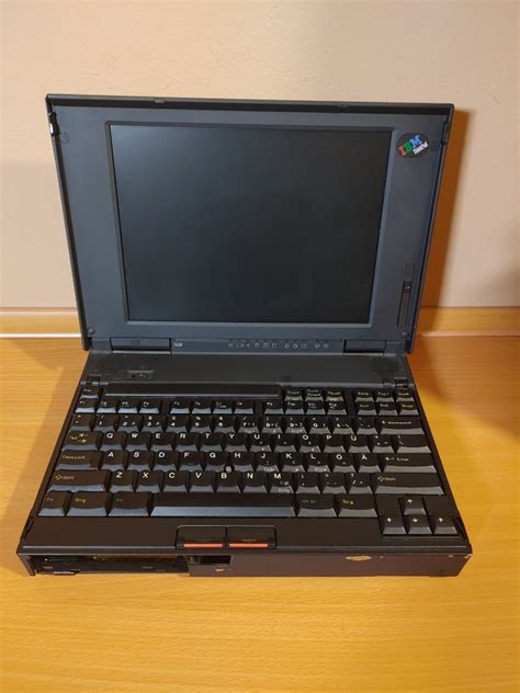 Ibm Thinkpad Cd Stary Laptop Unikat Retro Rzesz W Licytacja Na