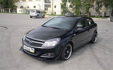 Стоит ли покупать Opel Astra H: обзор от автоподборщика