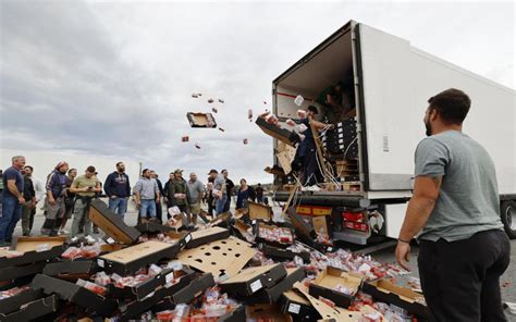 Espagne cinq camions marocains transportant des fruits et légumes