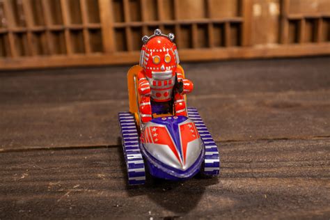 Vintage Robot Tank Wind Up Tin Toy Collectible Toy Display Playroom ...