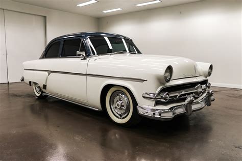 1954 Ford Crestline | Classic & Collector Cars