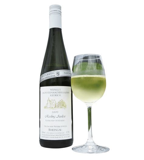 Download Riesling Auslese White Wine Bottleand Glass | Wallpapers.com