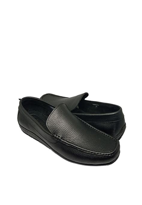 SLIP ON LOAFER IN BLACK