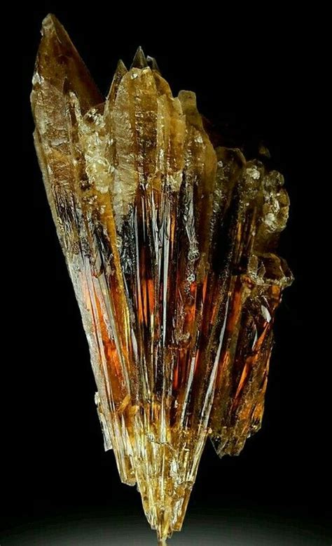 Pin By Sylvia Martel On Rocks In 2023 Rocks And Minerals Crystals