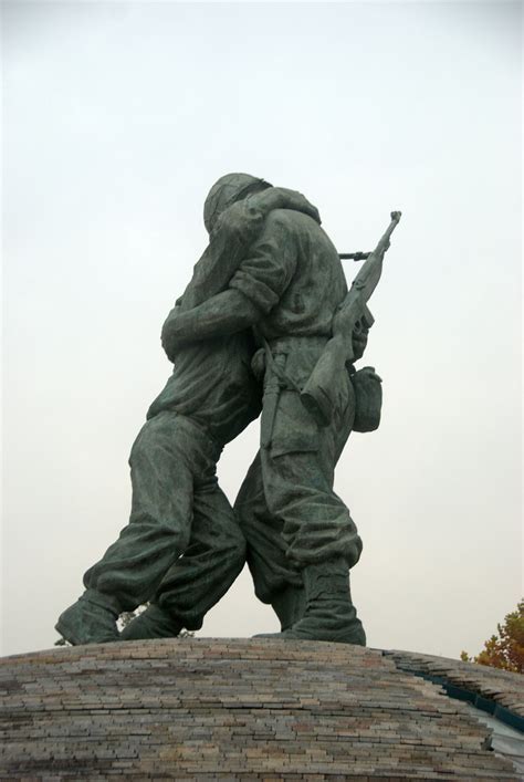 Two Brothers Statue Korean War Museum Seoul South Korea Flickr