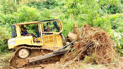 The Most Appropriate Way To Clean Plantations With CAT Bulldozer D6R XL